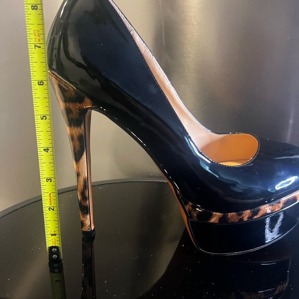 Elegant Black and Tan Women's Heels